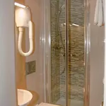Bruxelles 2* Parijs