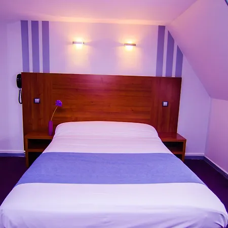 ブリュッセル 2* パリ